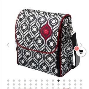 🔳🖤🔴Petunia Pickle Bottom “Boxy” Diaperbag
